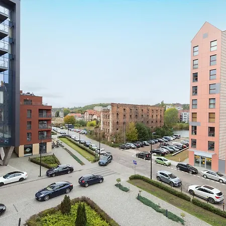 Flatbook Old Town - Stylish 2-bedroom With Parking 그단스크