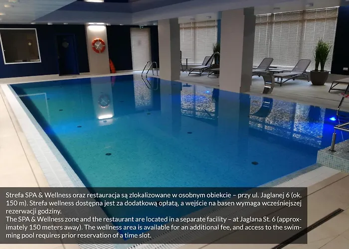 Flatbook Old Town - Stylish 2-bedroom With Parking *