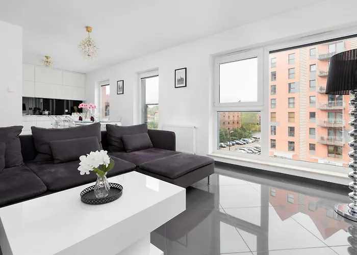 Flatbook Old Town - Stylish 2-bedroom With Parking 아파트 그단스크