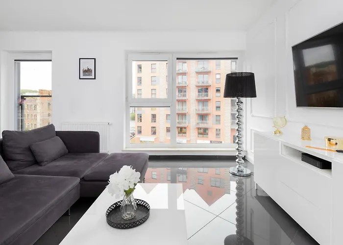 Flatbook Old Town - Stylish 2-bedroom With Parking 아파트 *