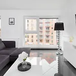 Flatbook Old Town - Stylish 2-bedroom With Parking Appartement *