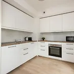 Appartement Flatbook Old Town - Stylish 2-bedroom With Parking *