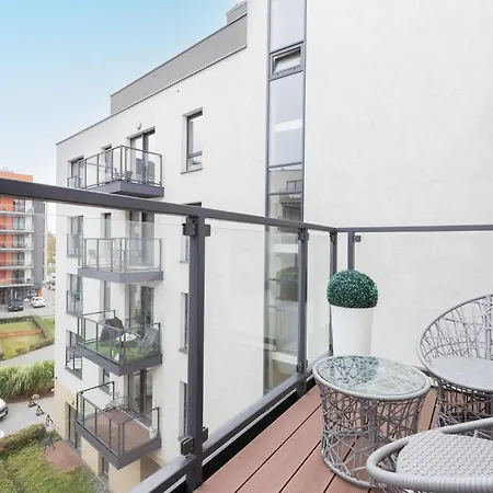 Flatbook Old Town - Stylish 2-bedroom With Parking Lejlighed *