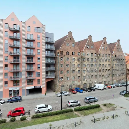 Flatbook Old Town - Stylish 2-bedroom With Parking Apartman *