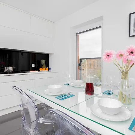 Flatbook Old Town - Stylish 2-bedroom With Parking * Gdansk