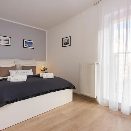 Flatbook Old Town - Stylish 2-bedroom With Parking * Gdańsk