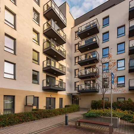 Flatbook Old Town - Stylish 2-bedroom With Parking 公寓