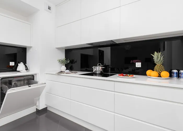 Flatbook Old Town - Stylish 2-bedroom With Parking * 格但斯克