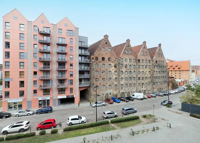 Flatbook Old Town - Stylish 2-bedroom With Parking 公寓 *