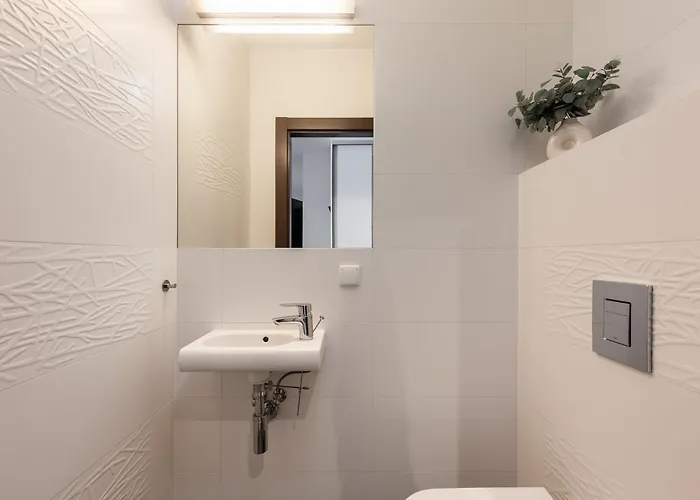 Flatbook Old Town - Stylish 2-bedroom With Parking 公寓 *