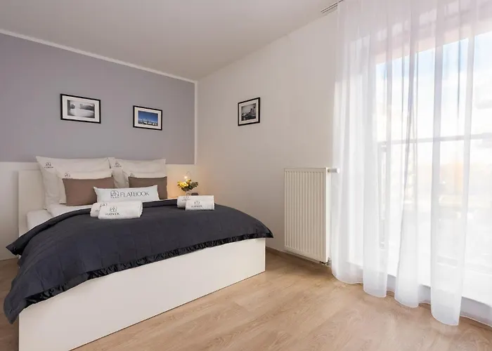 Flatbook Old Town - Stylish 2-bedroom With Parking * 格但斯克