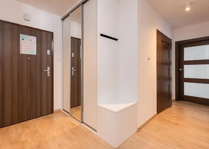 Flatbook Old Town - Stylish 2-bedroom With Parking * 格但斯克