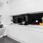 Flatbook Old Town - Stylish 2-bedroom With Parking * Danzica