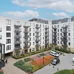 Flatbook Old Town - Stylish 2-bedroom With Parking *