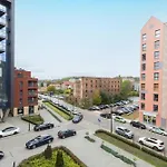 Flatbook Old Town - Stylish 2-bedroom With Parking Danzica